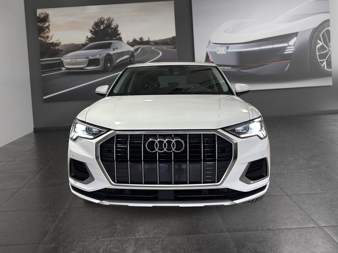 2022 Audi Q3 - Image 2