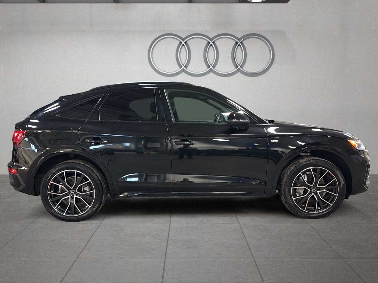 2023 Audi Q5 - Image 4