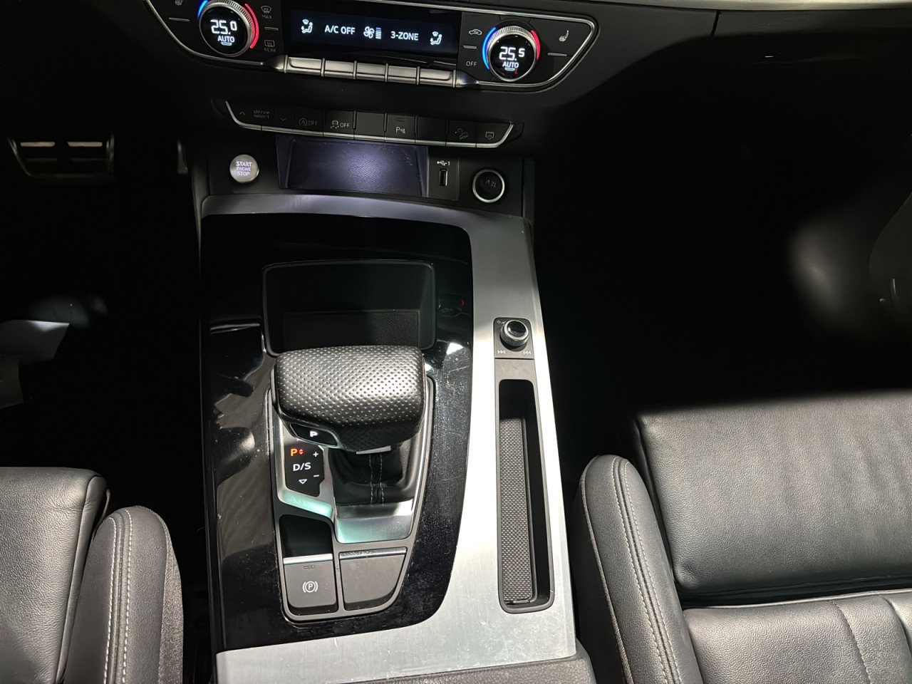 2023 Audi Q5 - Image 16