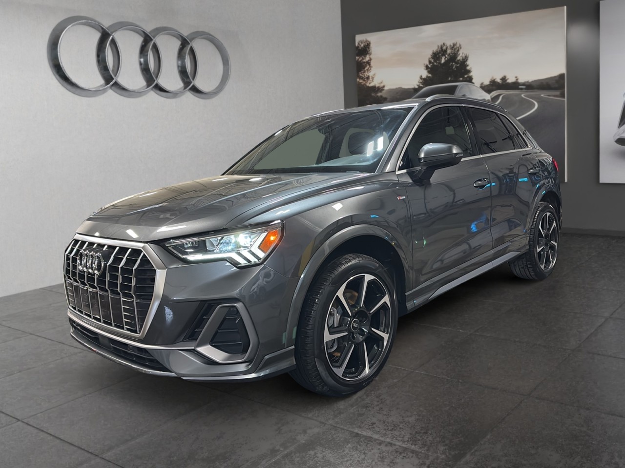 2022 Audi Q3 - Image 4