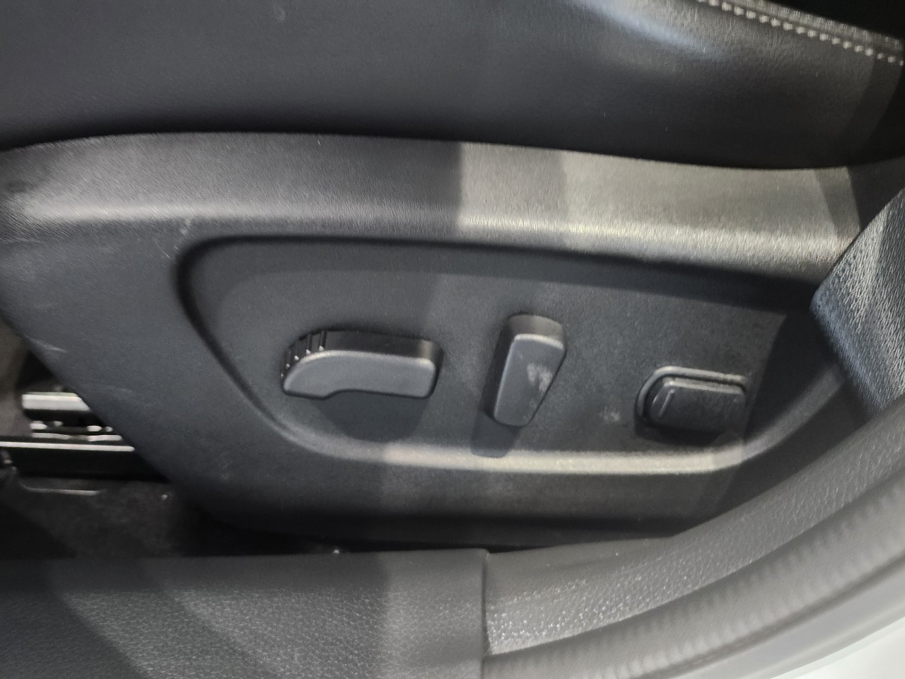 2014 Nissan Rogue - Image 13