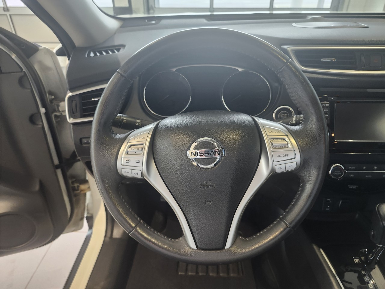 2014 Nissan Rogue - Image 15