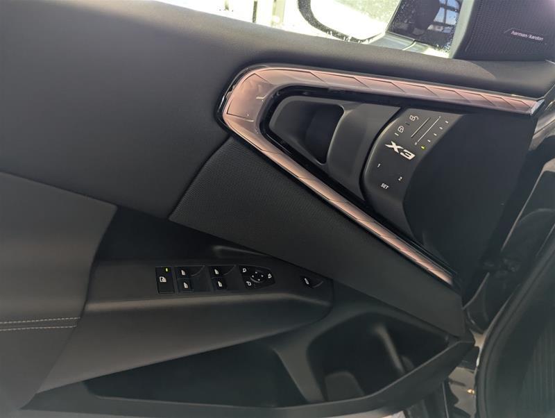 2025 BMW X3 - Image 14