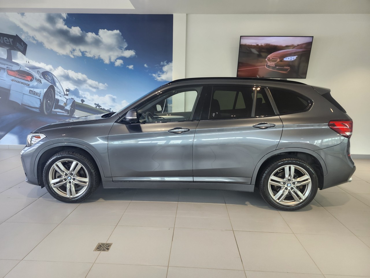 2021 BMW X1 - Image 2