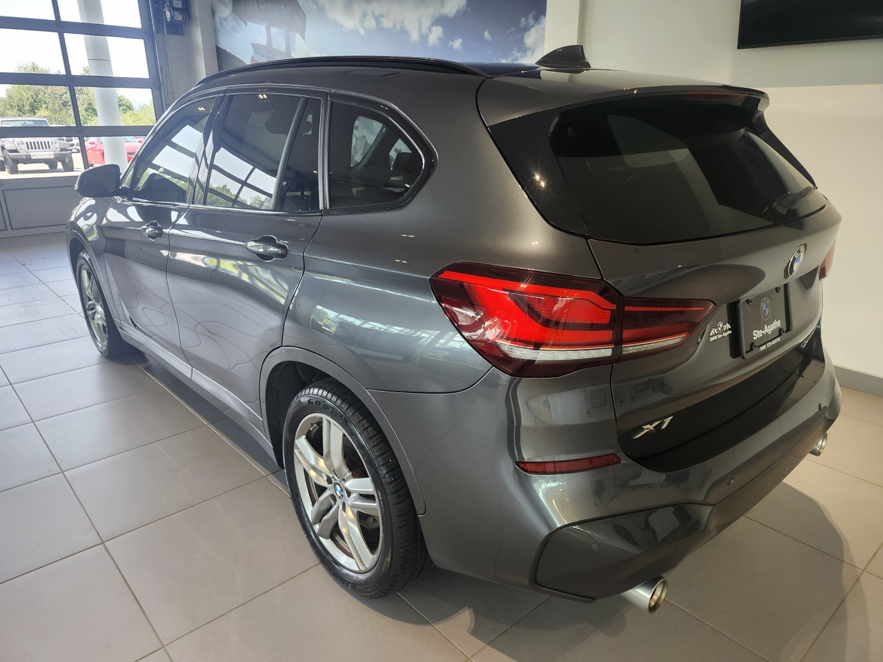 2021 BMW X1 - Image 4
