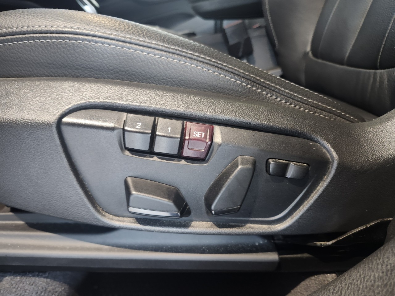 2021 BMW X1 - Image 12