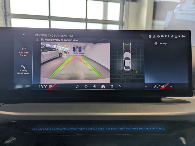 2025 BMW i4 - Image 5