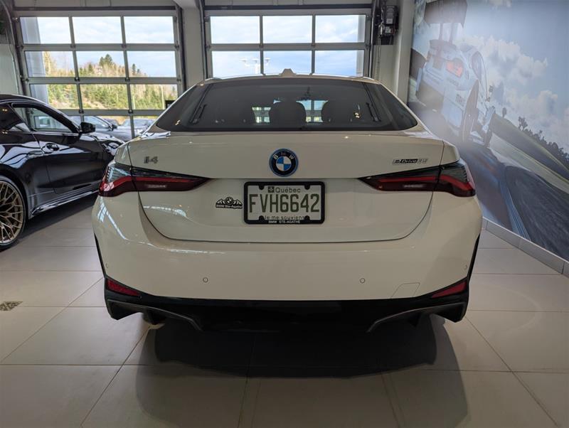 2025 BMW i4 - Image 8