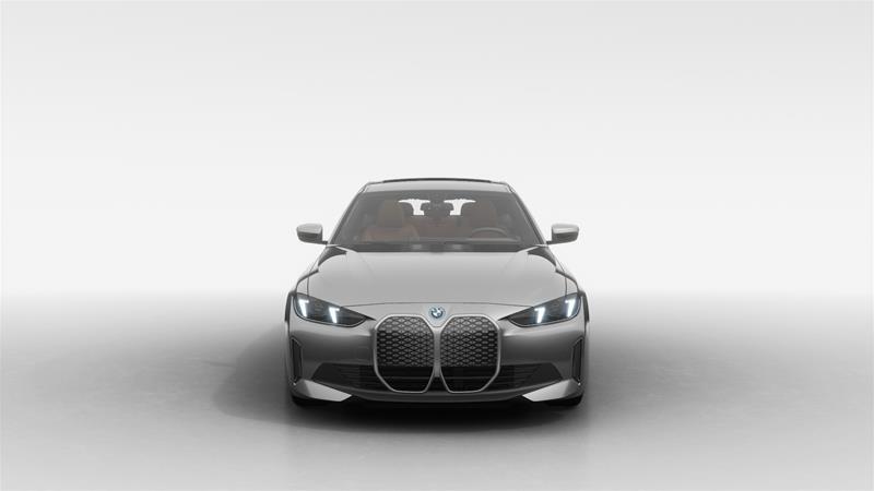 2025 BMW i4 - Image 13