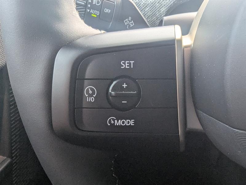 2025 MINI 3 Door - Image 13