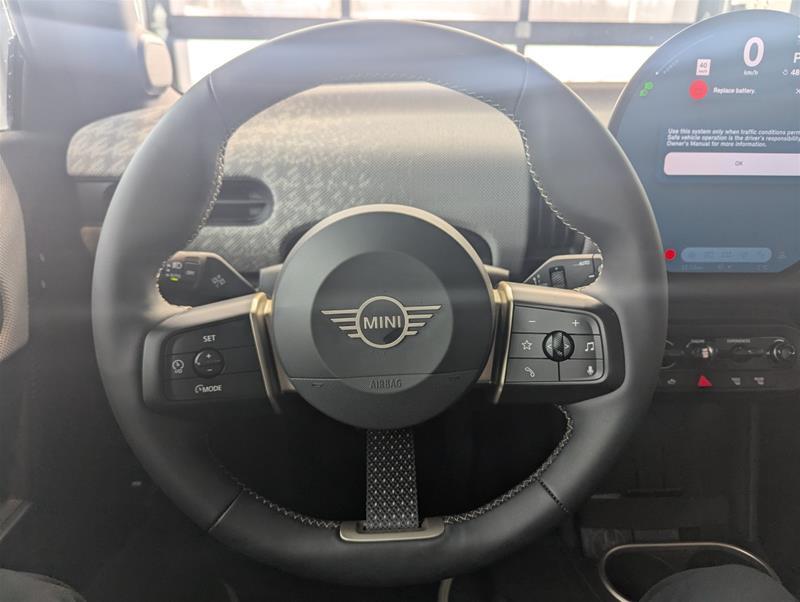 2025 MINI 3 Door - Image 14