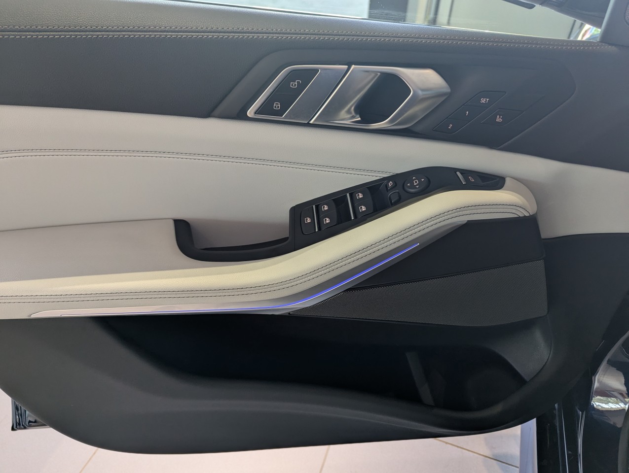 2023 BMW X5 - Image 17