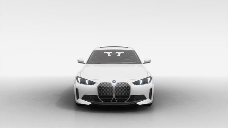 2025 BMW i4 - Image 3