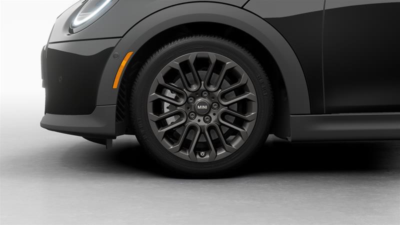 2025 MINI 3 Door - Image 8