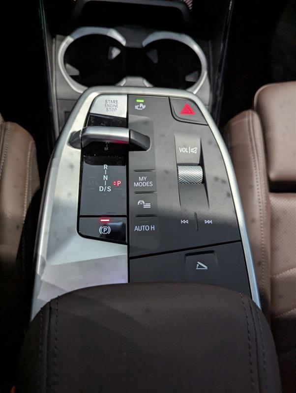 2025 BMW X2 - Image 27