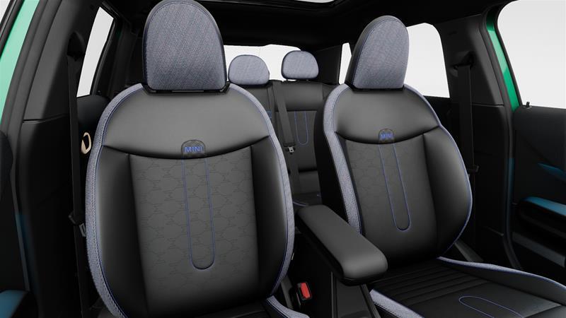 2025 MINI 5 Door - Image 5