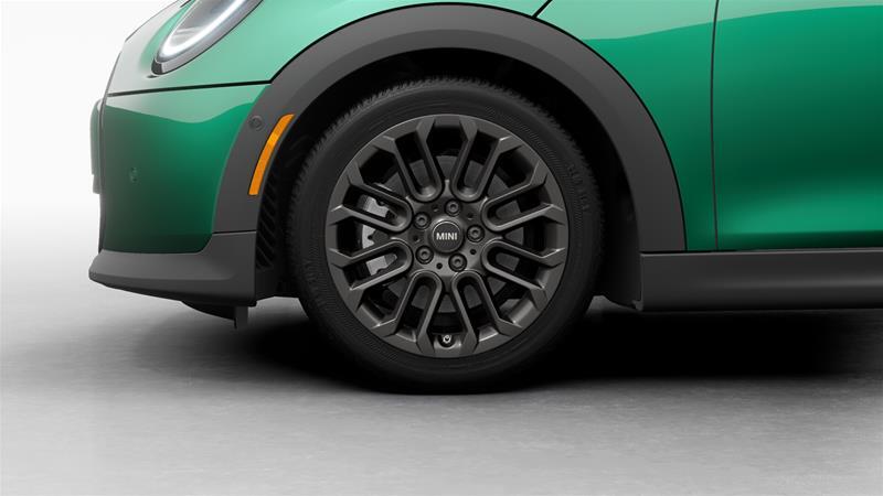 2025 MINI 5 Door - Image 9