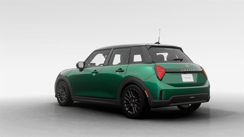 2025 MINI 5 Door - Image 14