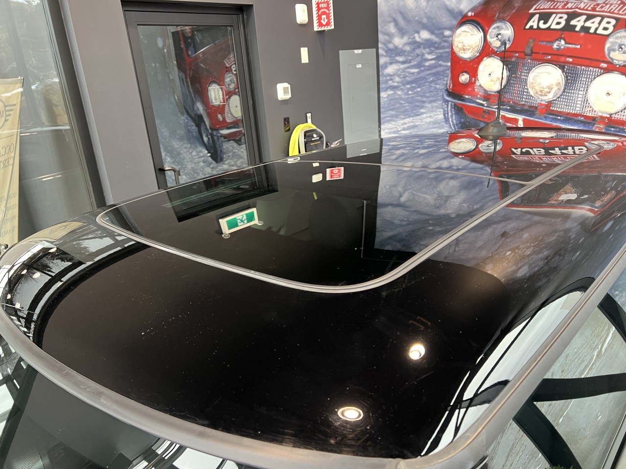 2023 Mini Cooper - Image 13