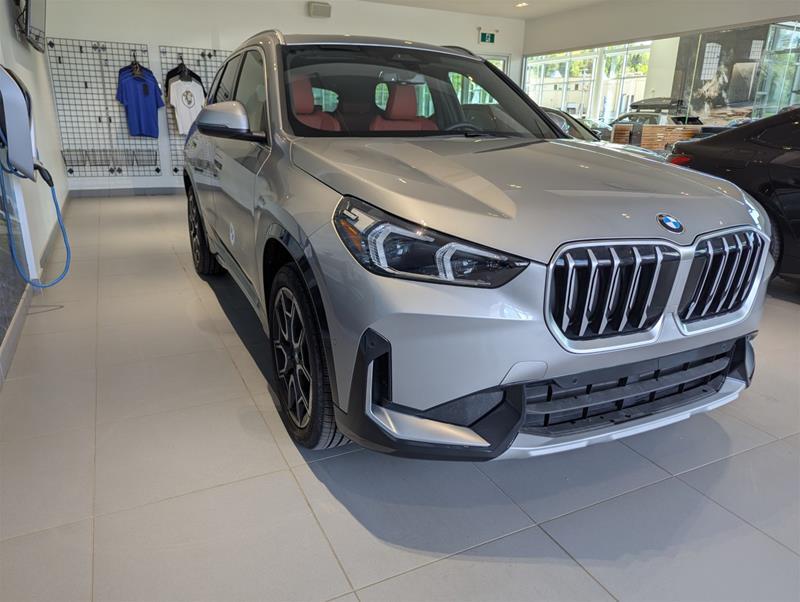 2025 BMW X1 - Image 18