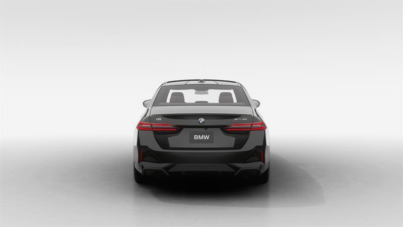 2026 BMW i5 - Image 3