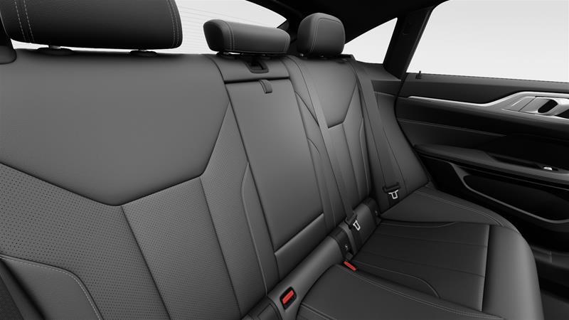 2025 BMW i4 - Image 13