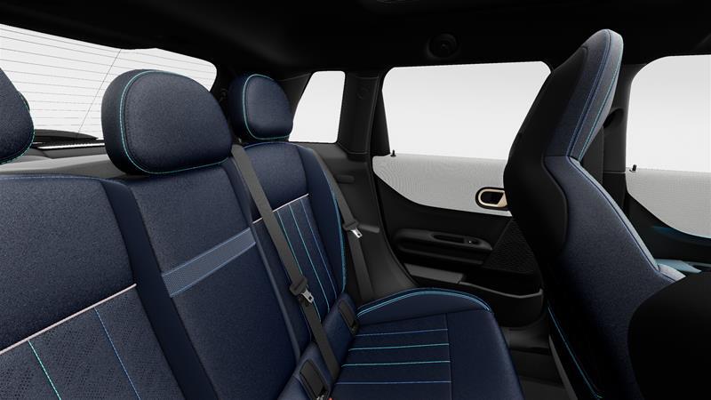 2025 MINI 5 Door - Image 13