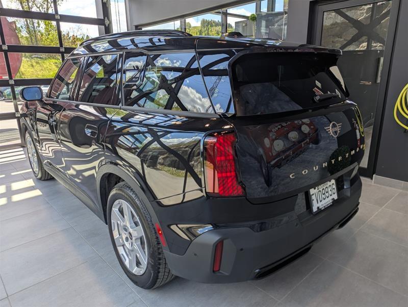 2025 MINI Countryman - Image 6