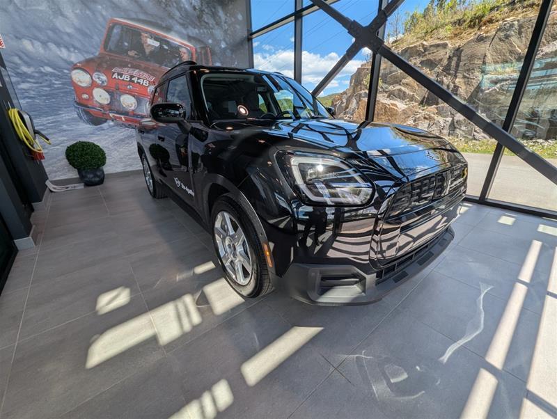 2025 MINI Countryman - Image 14