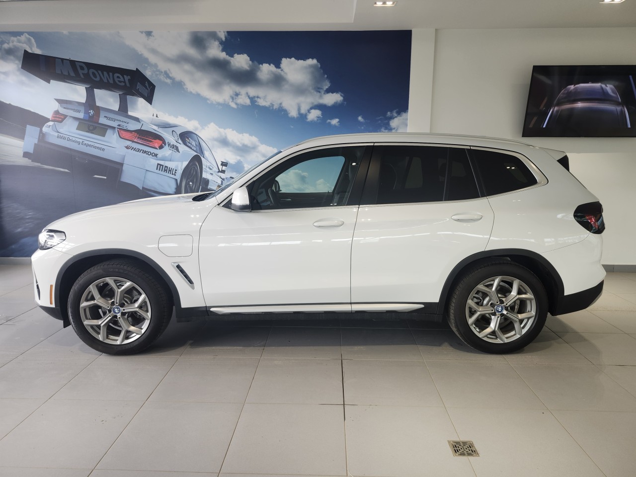 2023 BMW X3 - Image 2