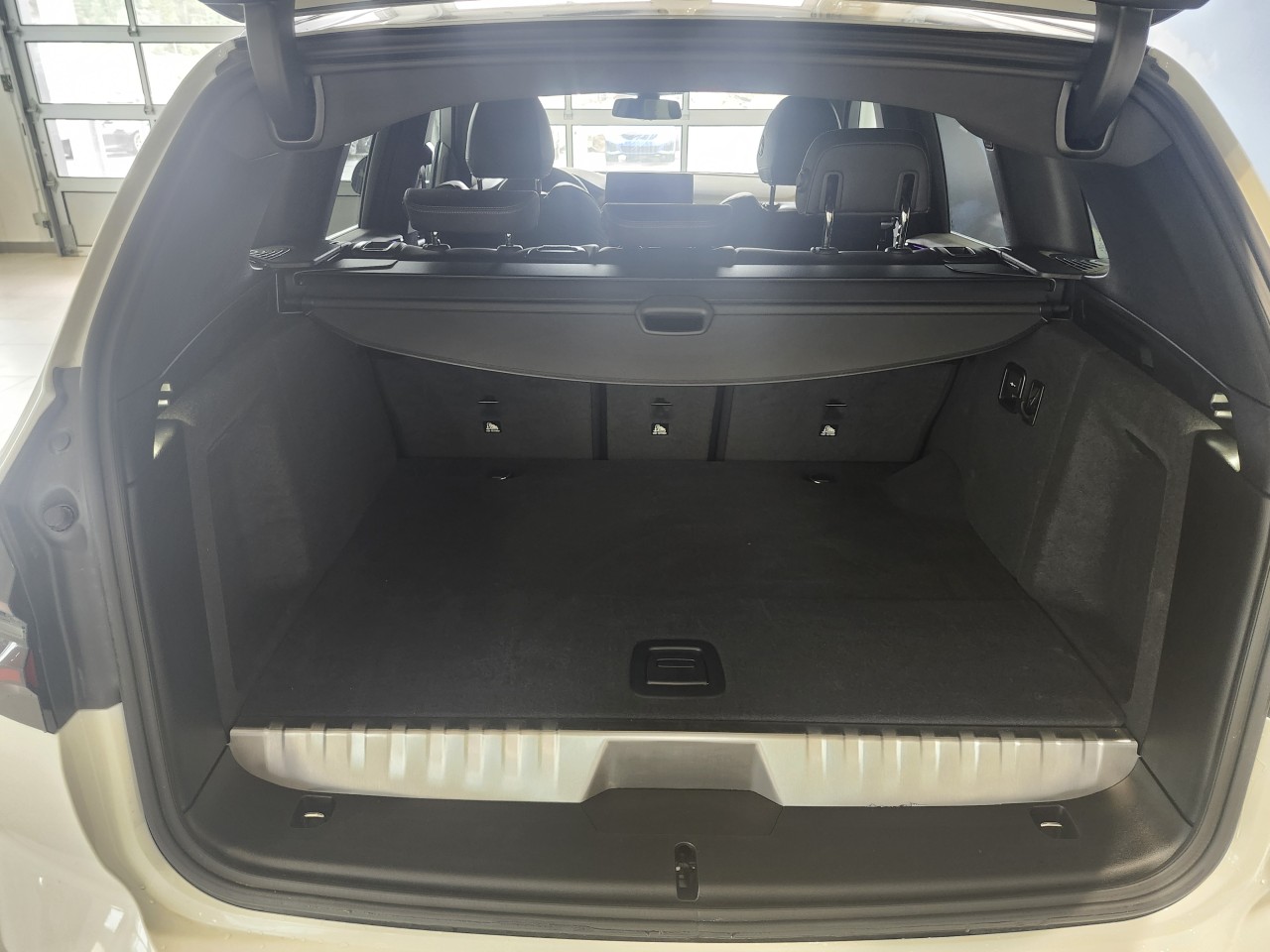 2023 BMW X3 - Image 6