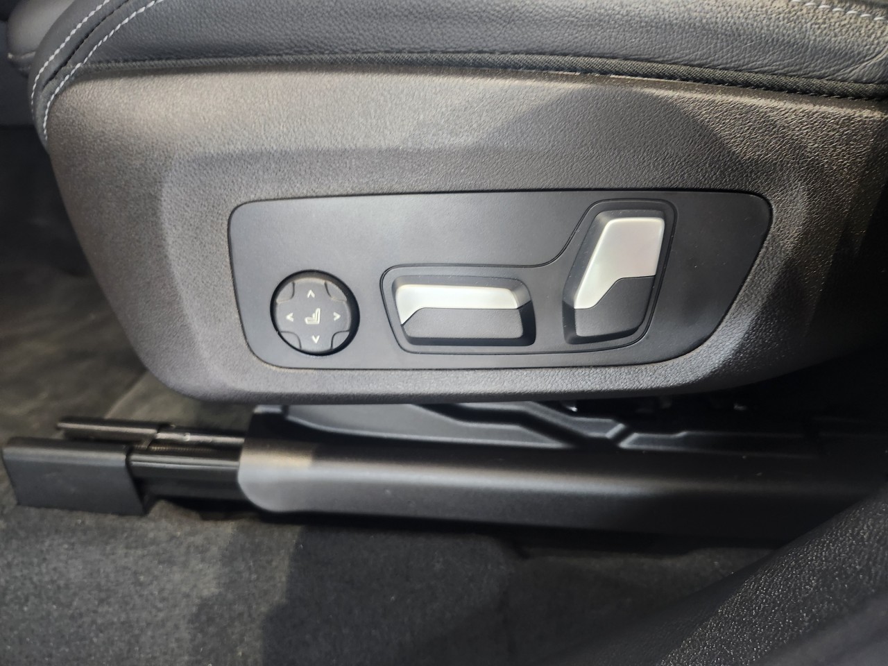 2023 BMW X3 - Image 13