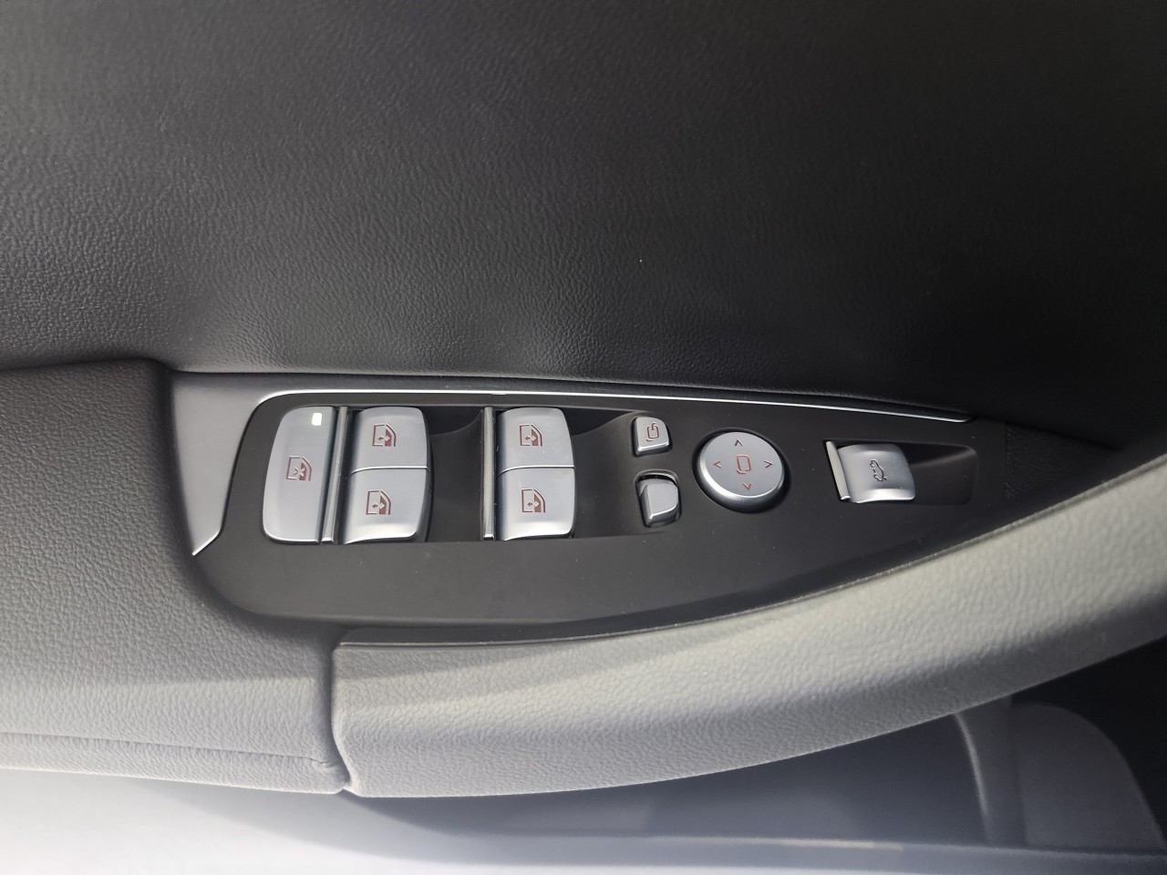 2023 BMW X3 - Image 22