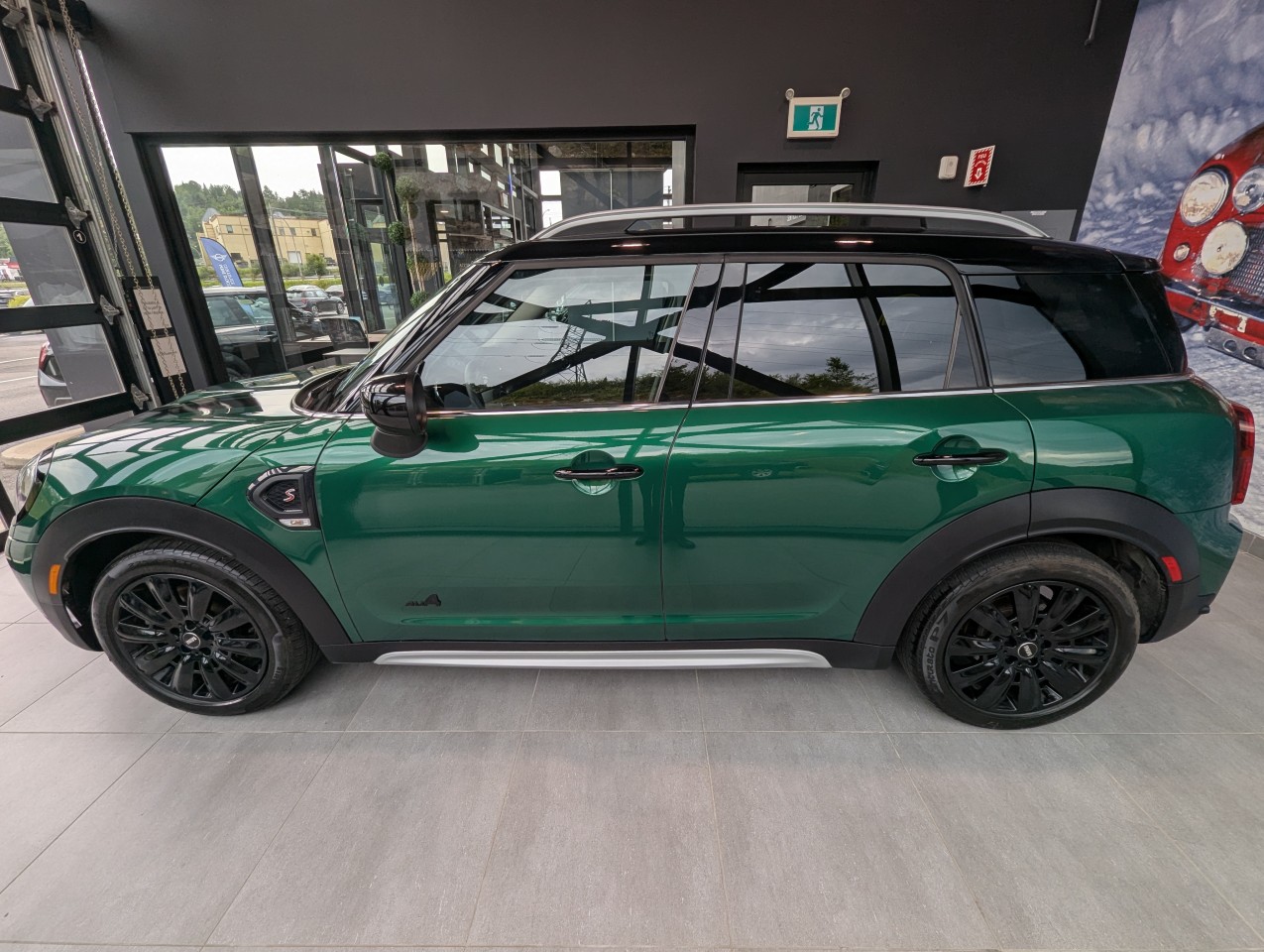 2024 Mini Cooper Countryman - Image 3