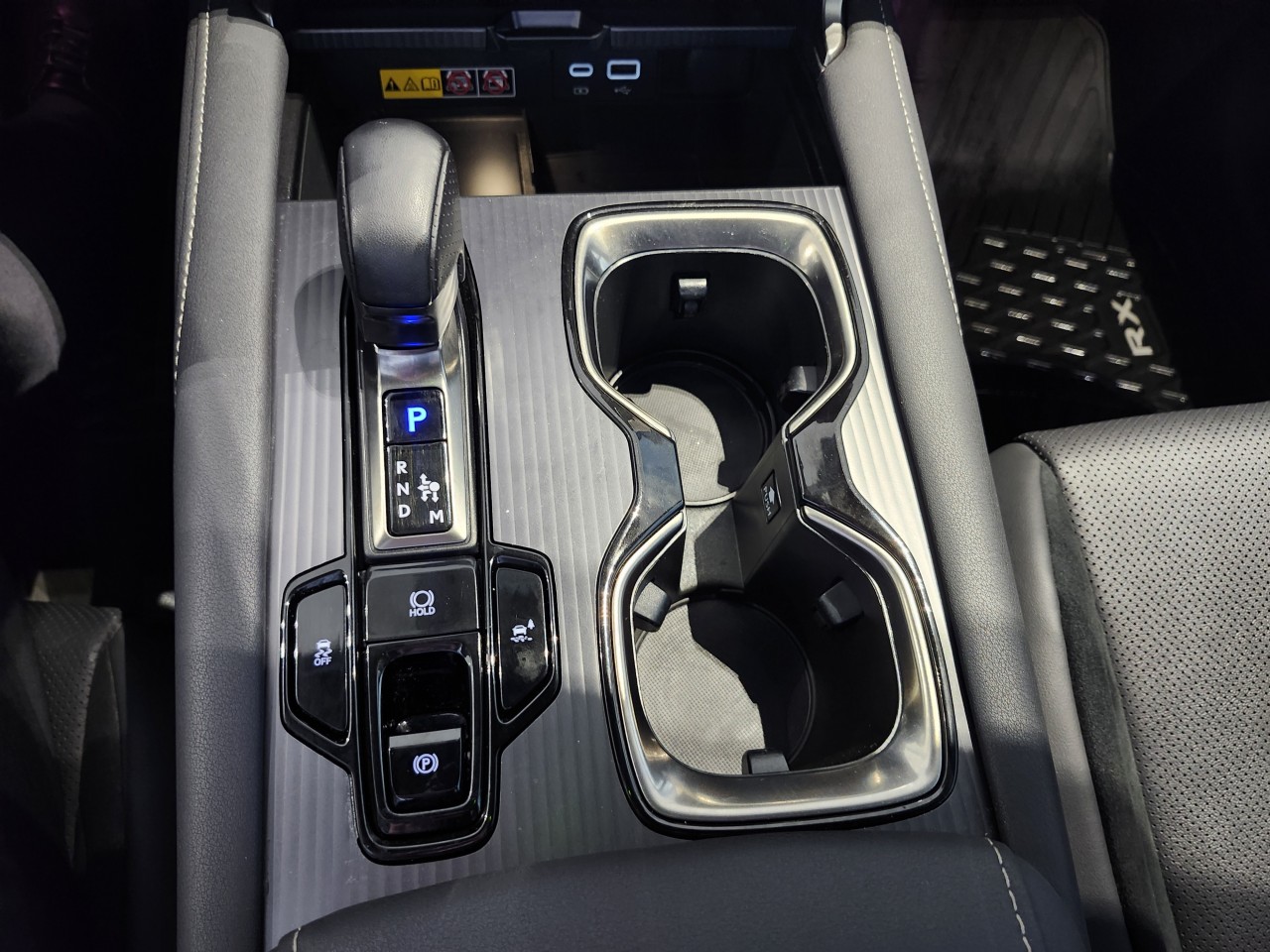 2024 Lexus RX500h - Image 23