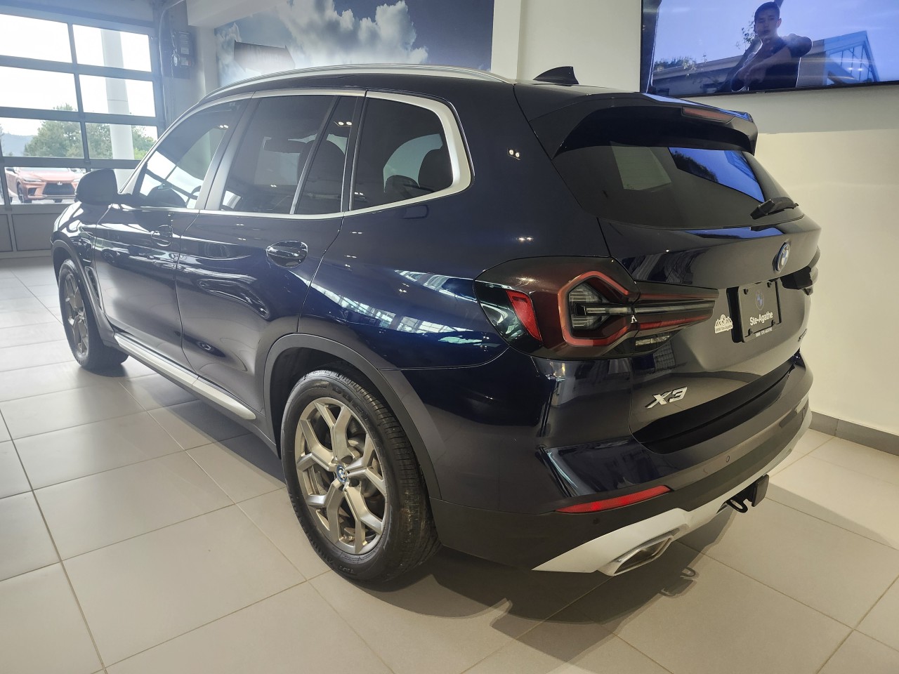 2023 BMW X3 - Image 4