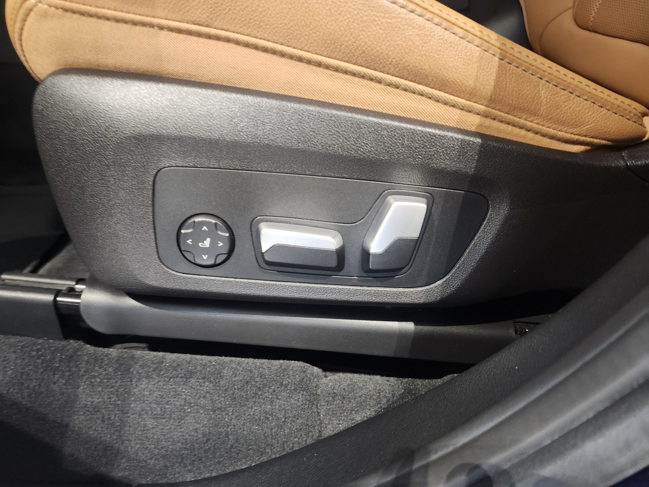 2023 BMW X3 - Image 13