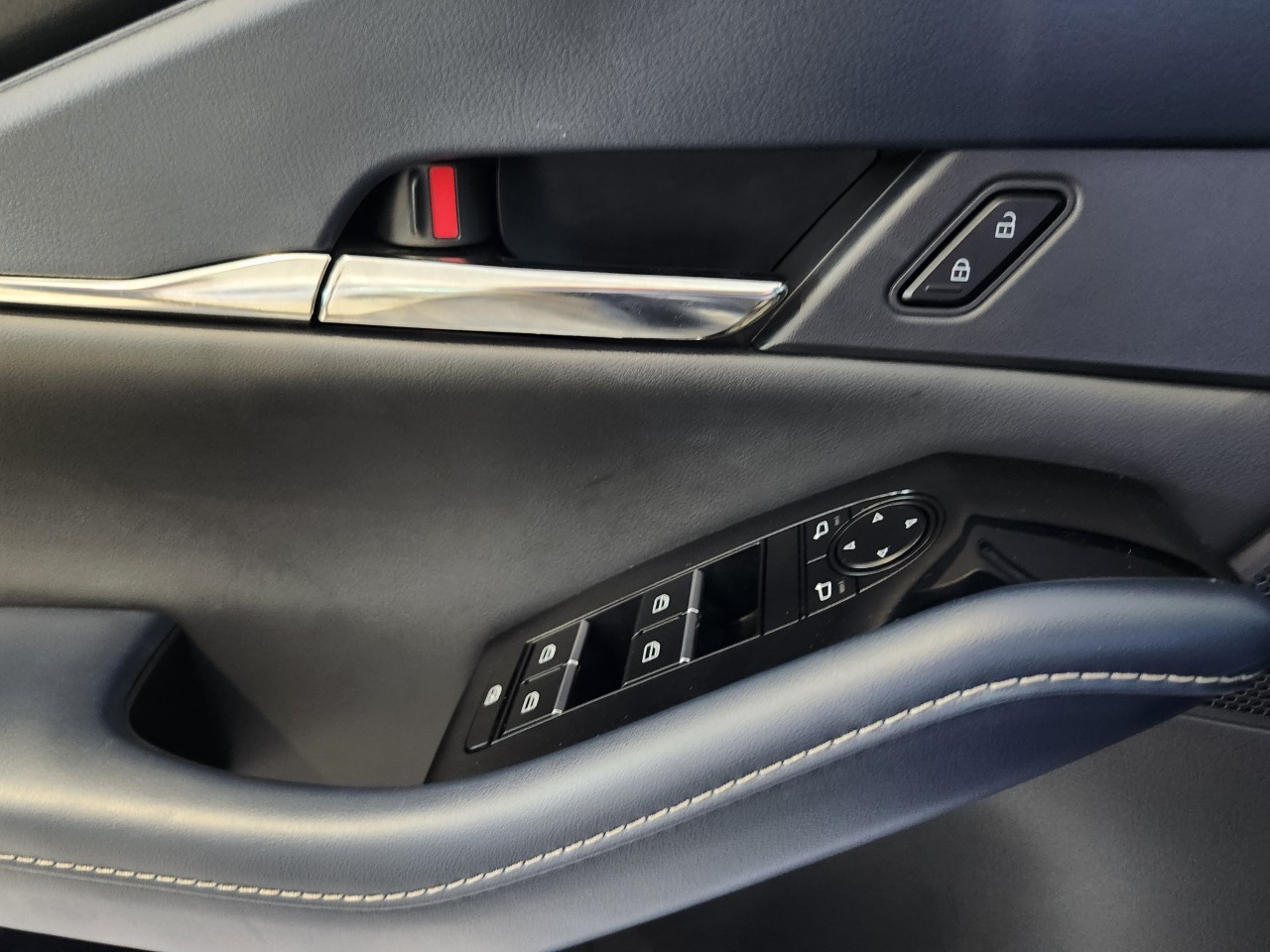 2021 Mazda CX-30 - Image 19