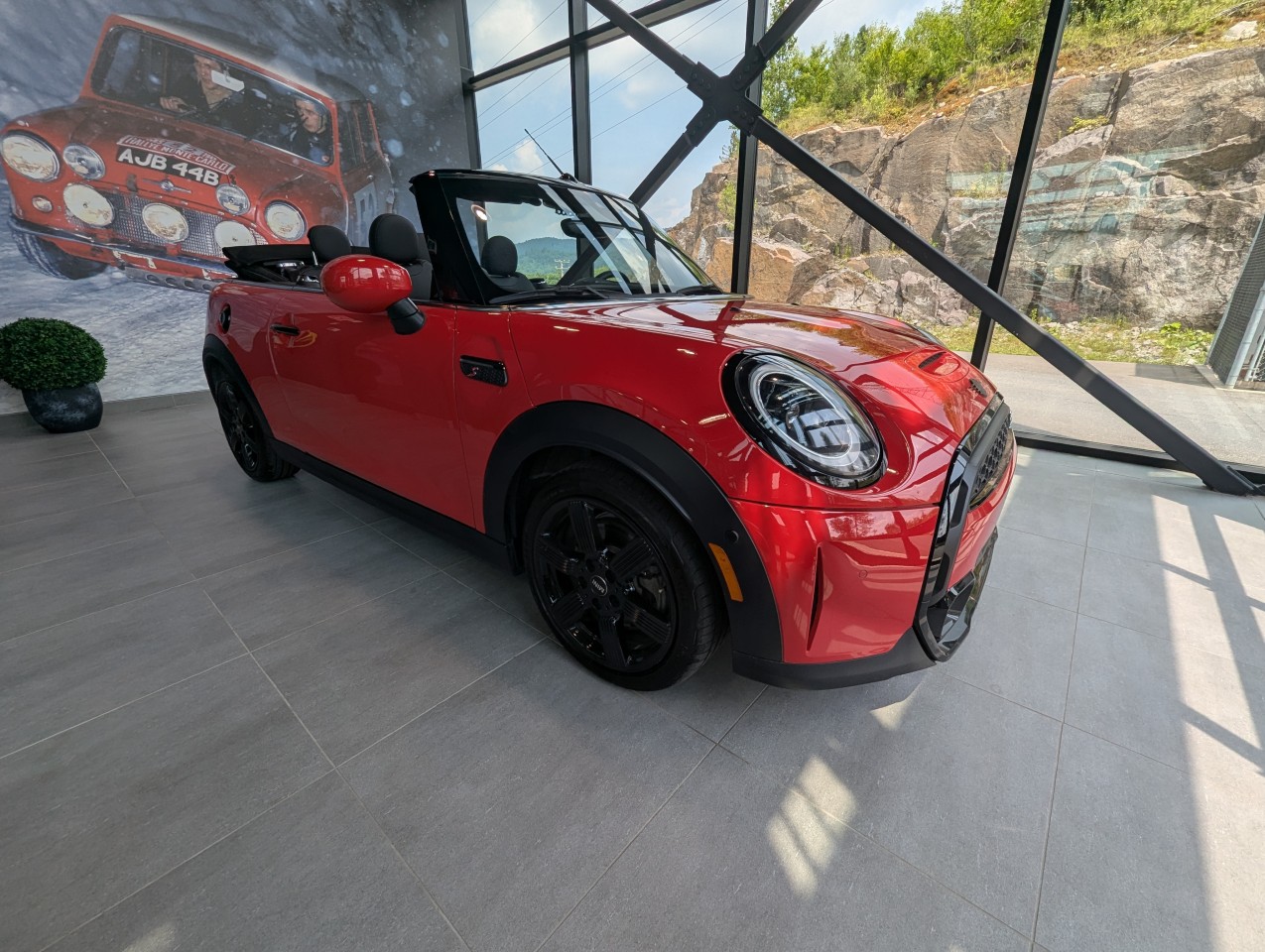 2024 Mini Cooper - Image 13