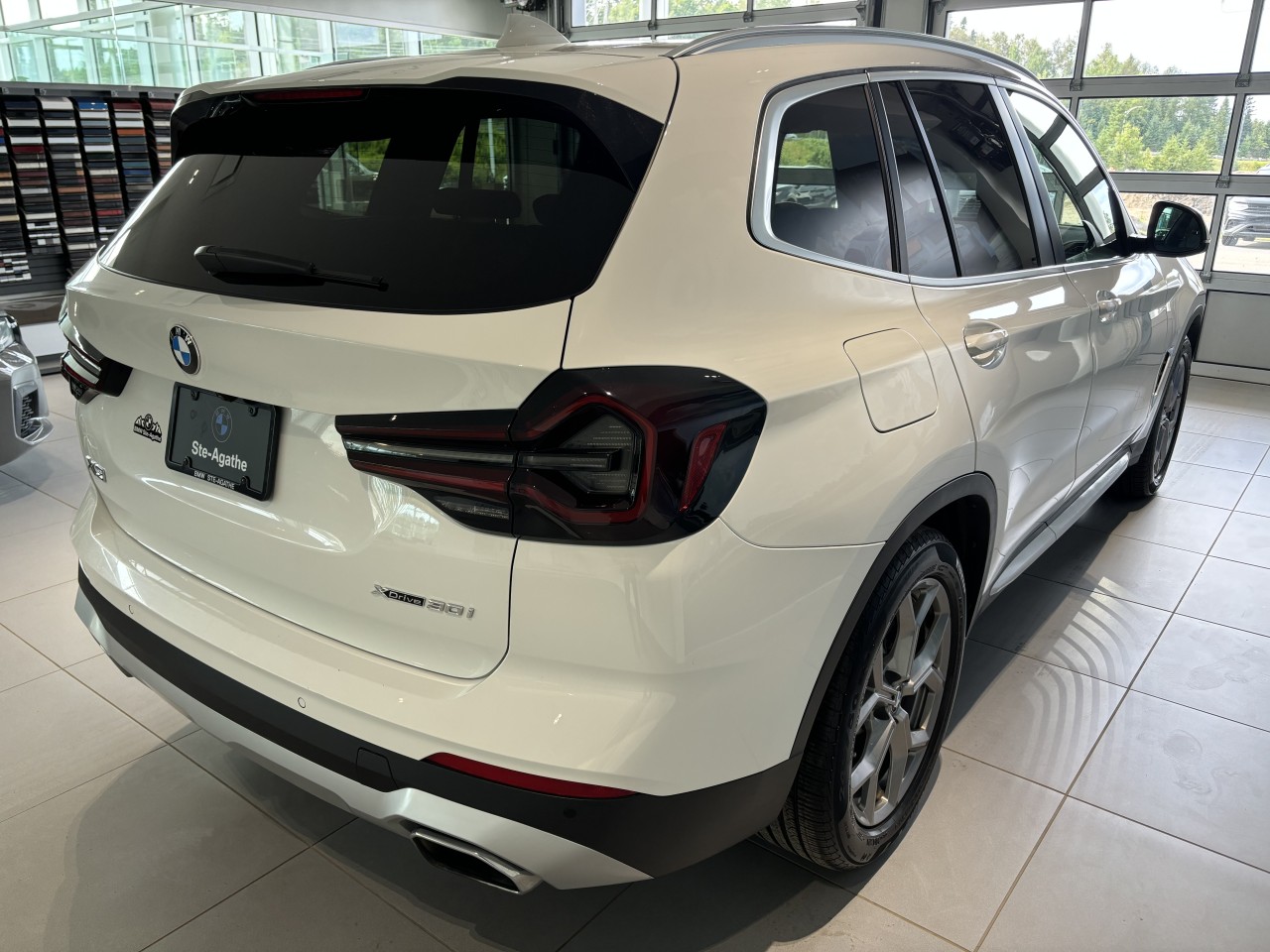 2023 BMW X3 - Image 8
