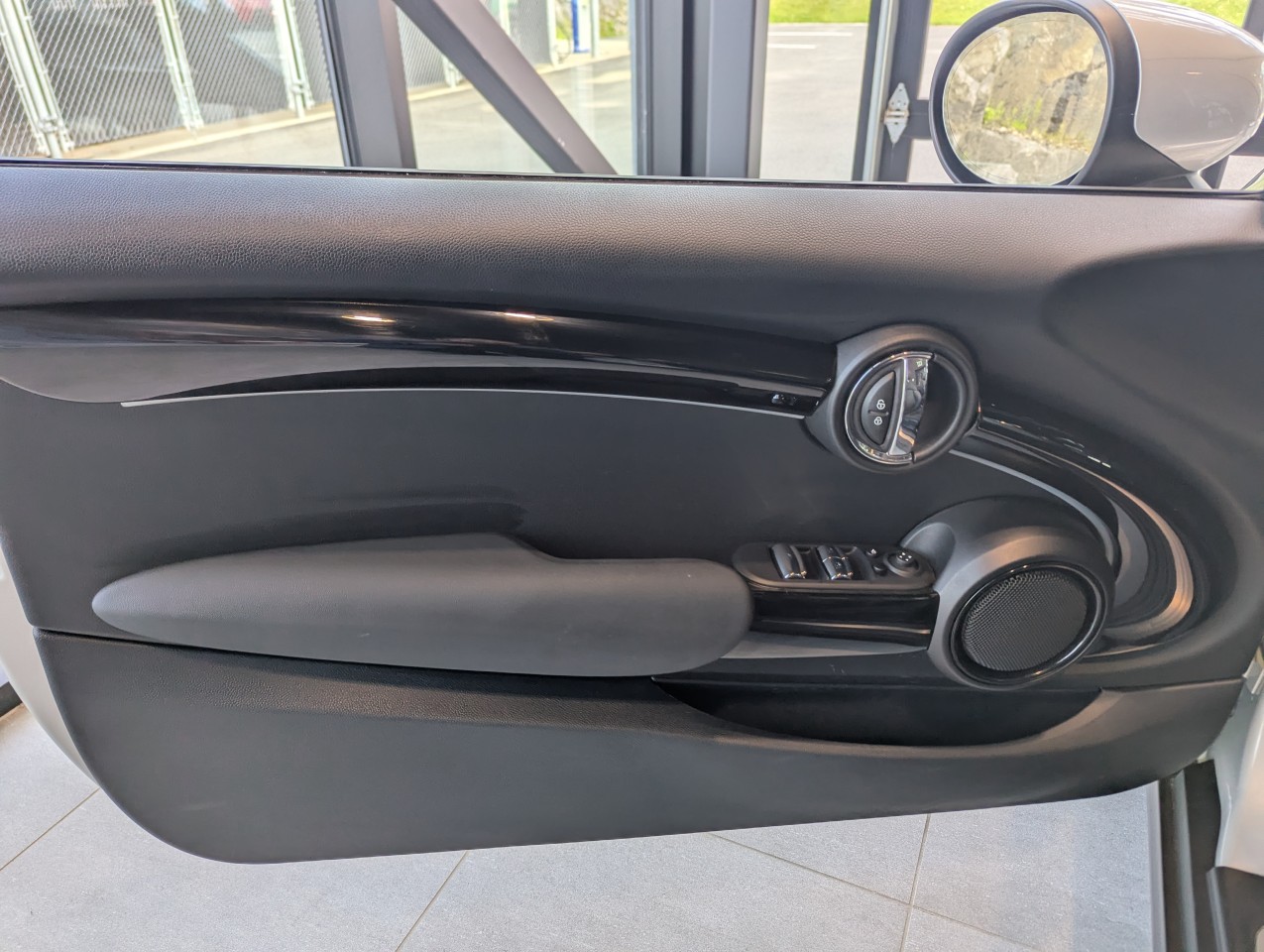 2023 Mini Cooper Cabriolet - Image 10