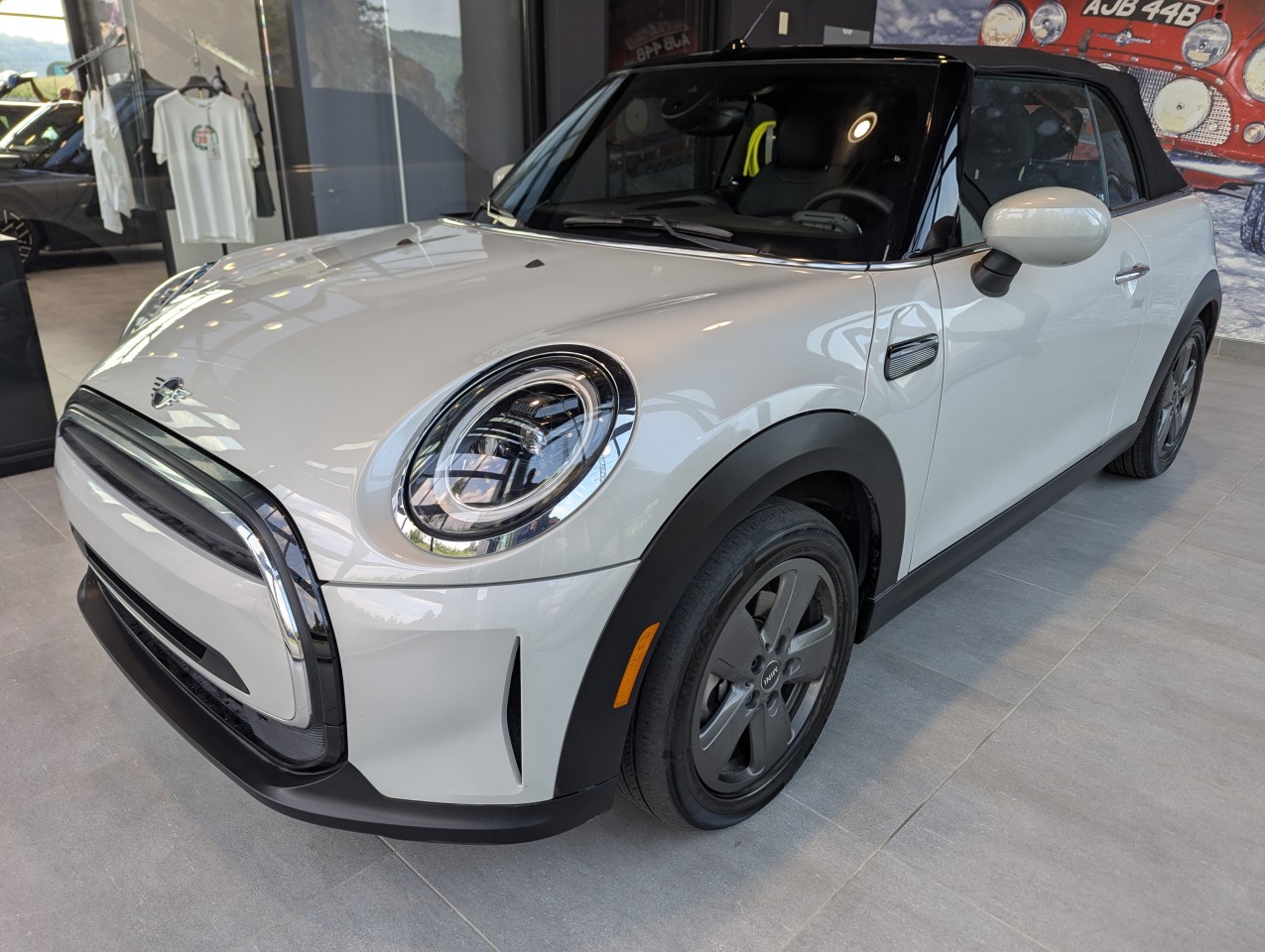 2023 Mini Cooper Cabriolet - Image 21