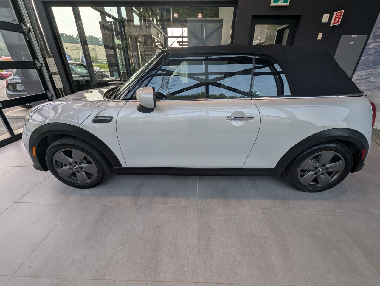 2023 Mini Cooper Cabriolet - Image 22