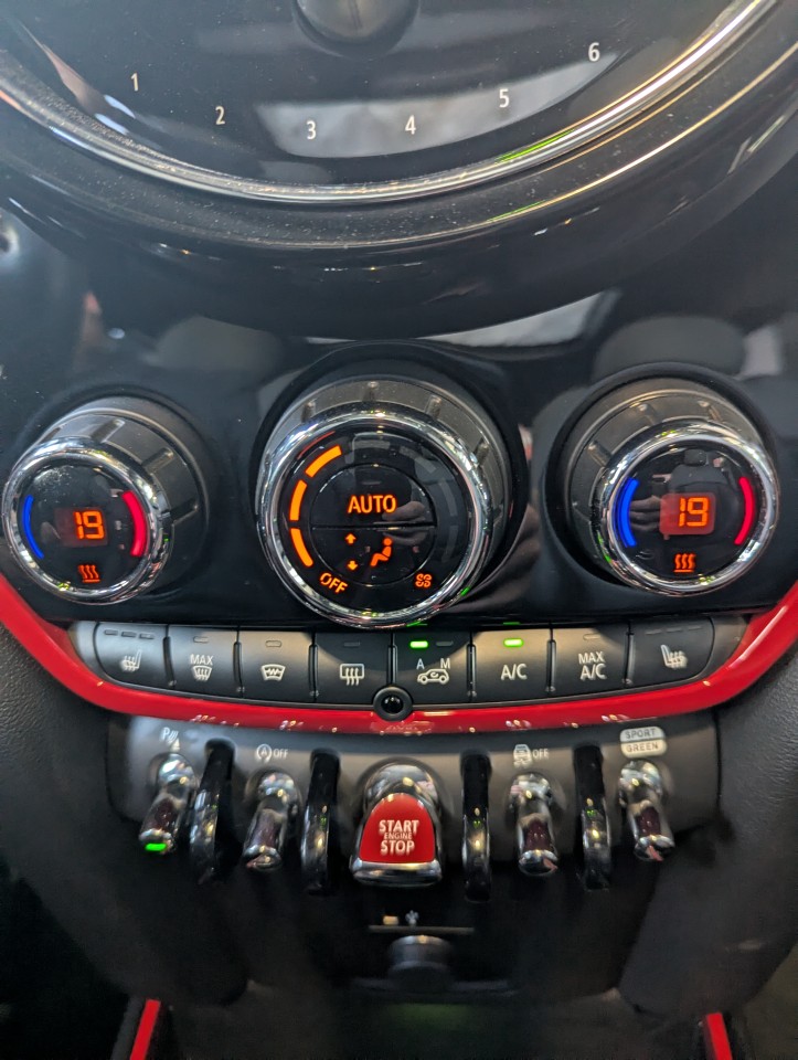 2021 Mini Cooper Countryman - Image 21