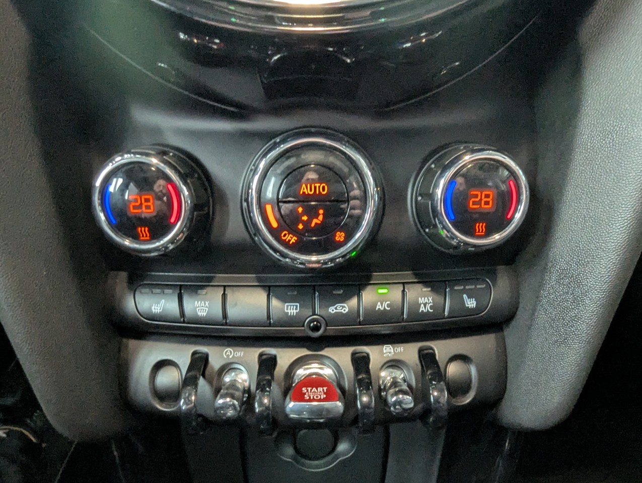 2024 Mini Cooper - Image 16