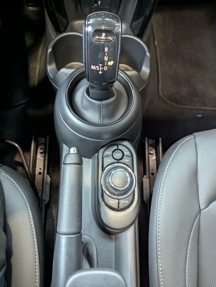 2024 Mini Cooper - Image 17