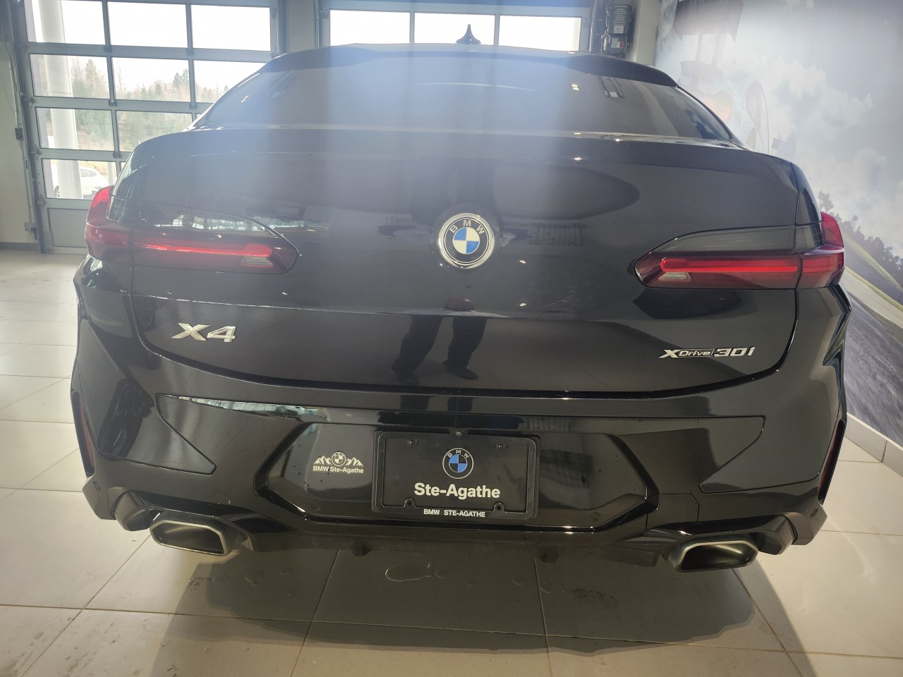 2022 BMW X4 - Image 5