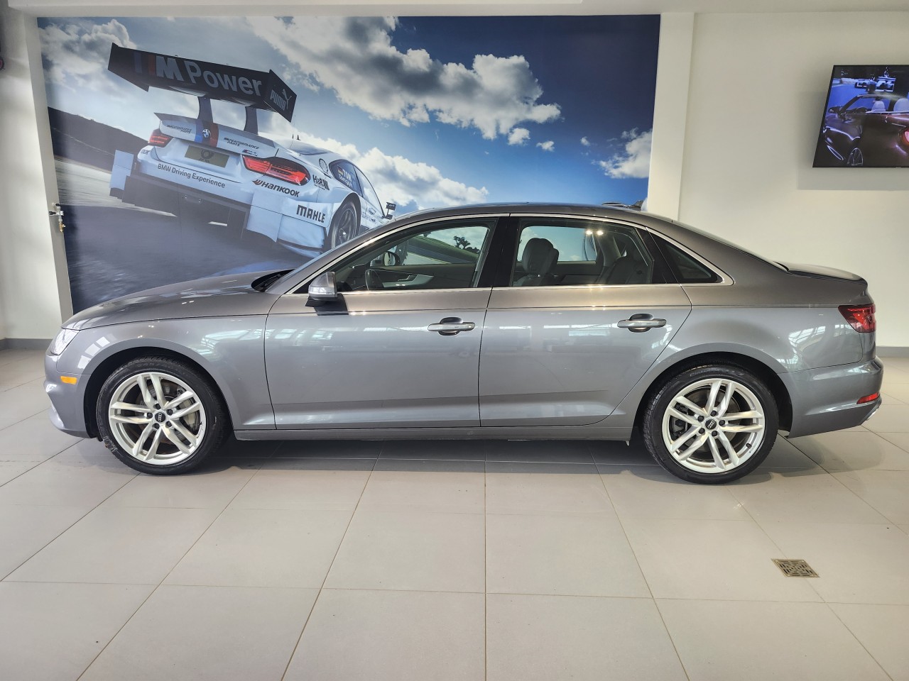 2019 Audi A4 Quattro - Image 2