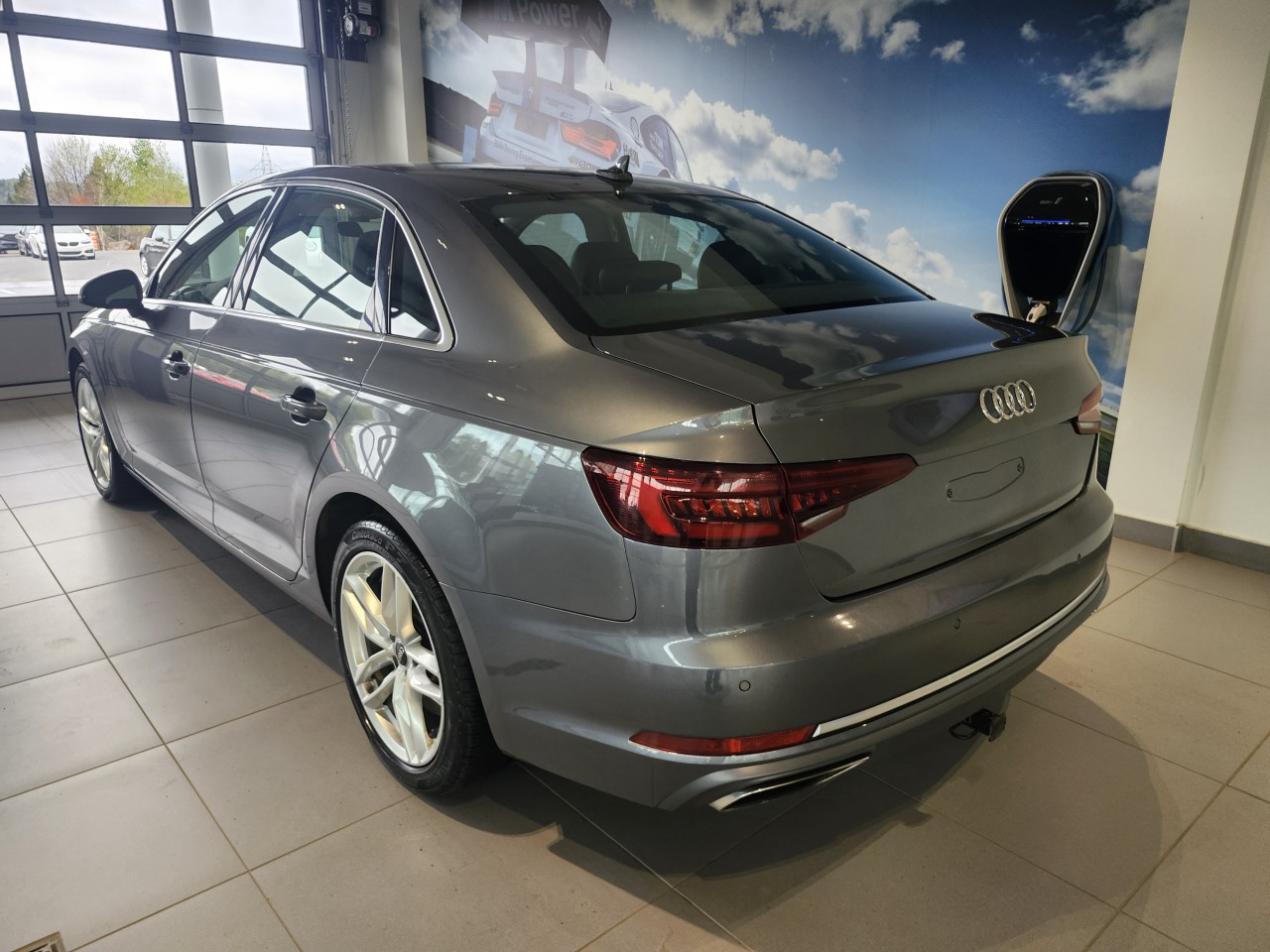 2019 Audi A4 Quattro - Image 4