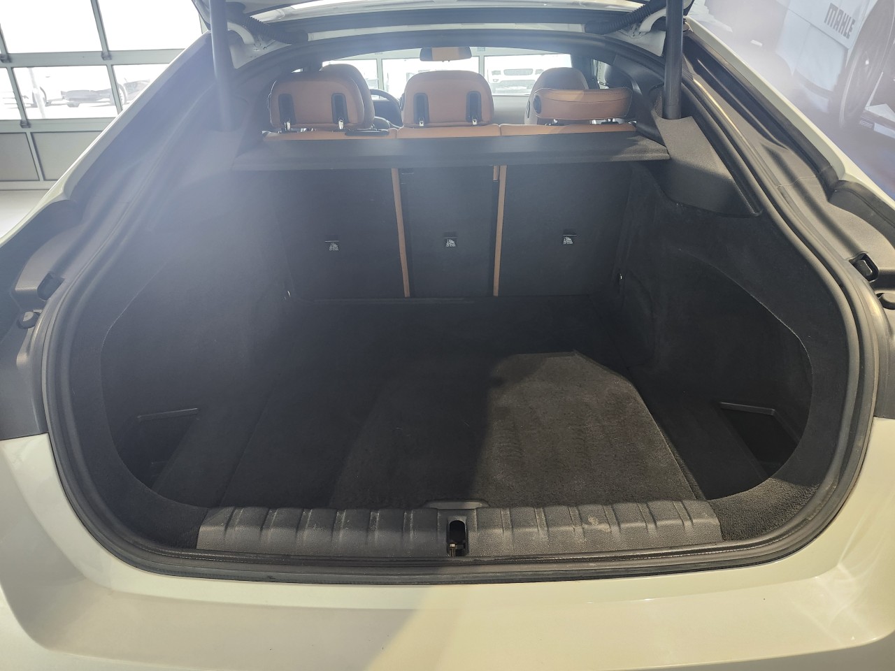 2023 BMW i4 - Image 6